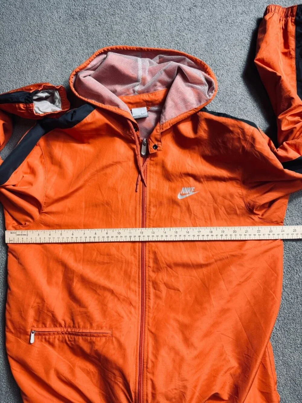 Nike Orange Black Hooded Windbreaker Jacket Men’s Large Full Zip Lightweight Y2K